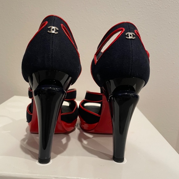 Chanel heels - Picture 4 of 7